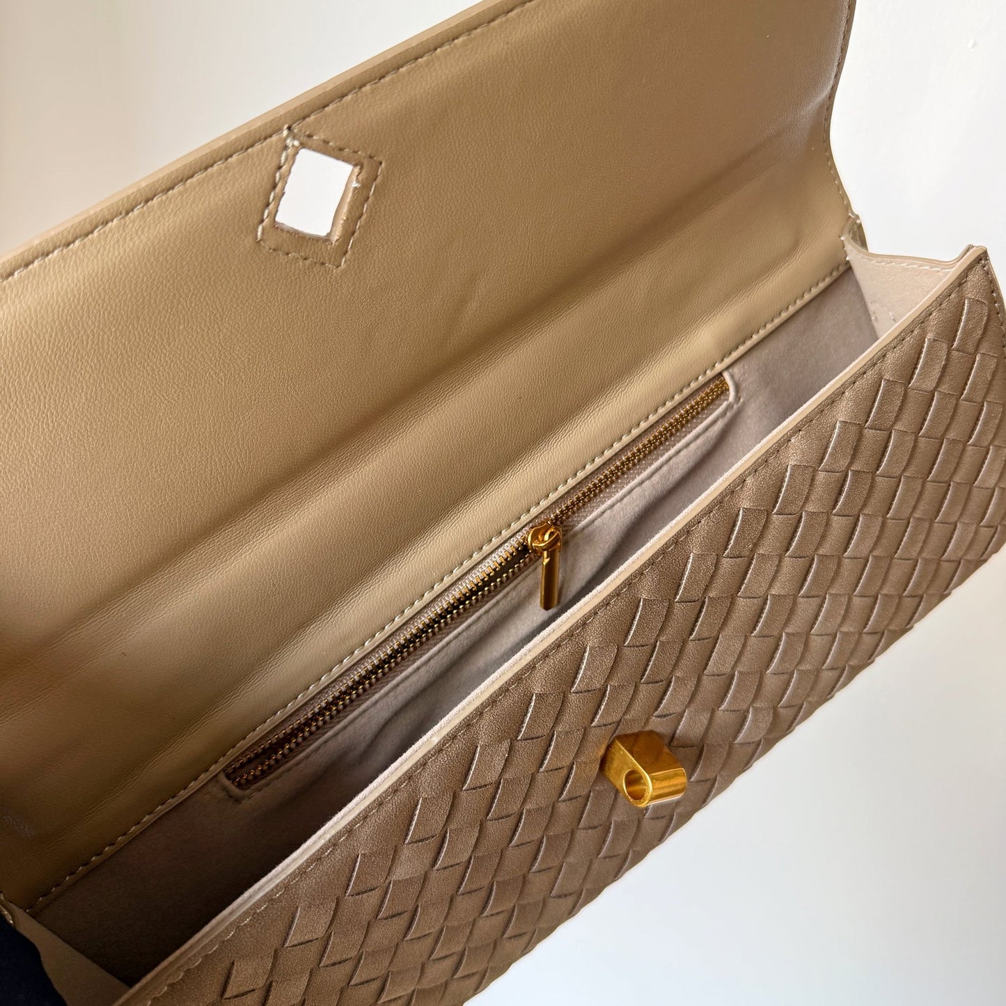 Cartia Clutch - Suede