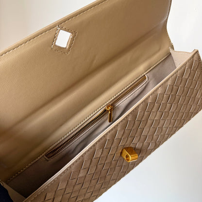 Cartia Clutch - Suede